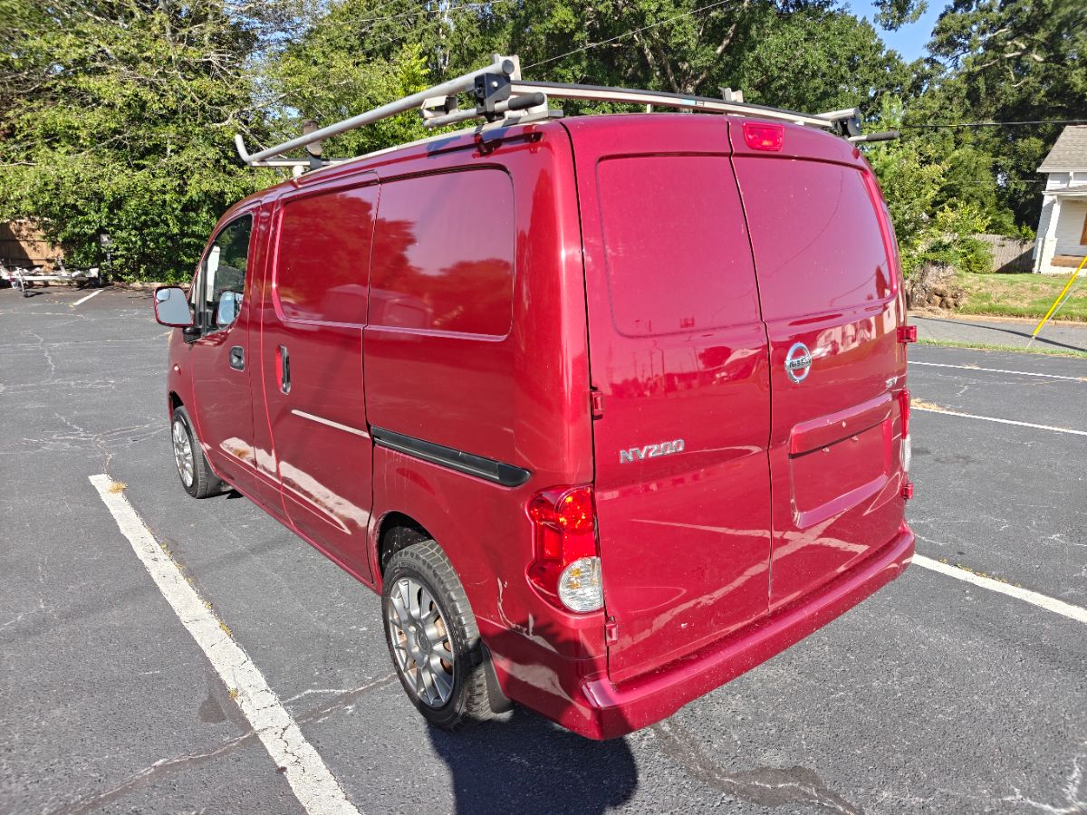 Photo 6 of this Nissan NV200