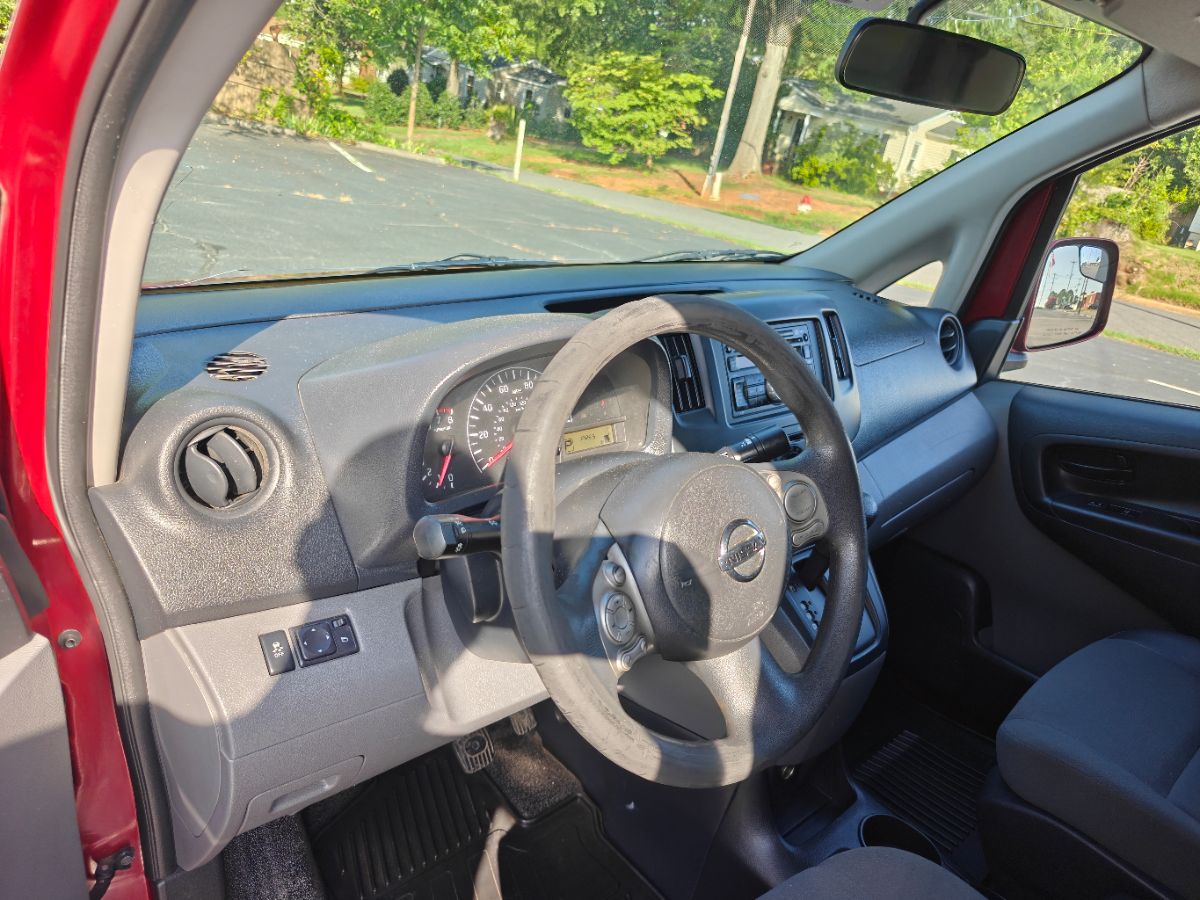 Photo 9 of this Nissan NV200