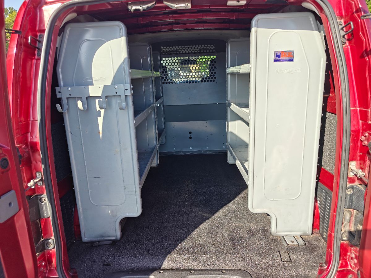 Photo 29 of this Nissan NV200