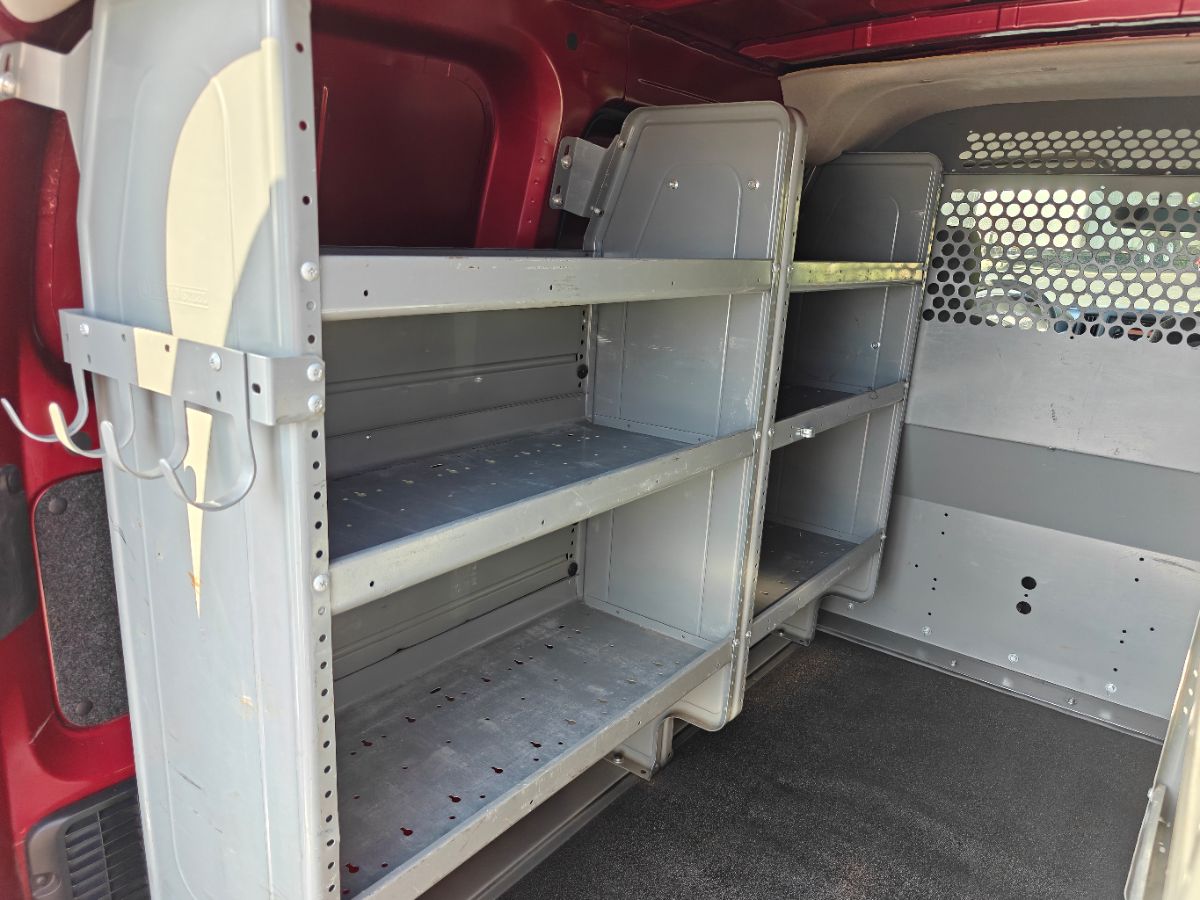 Photo 30 of this Nissan NV200