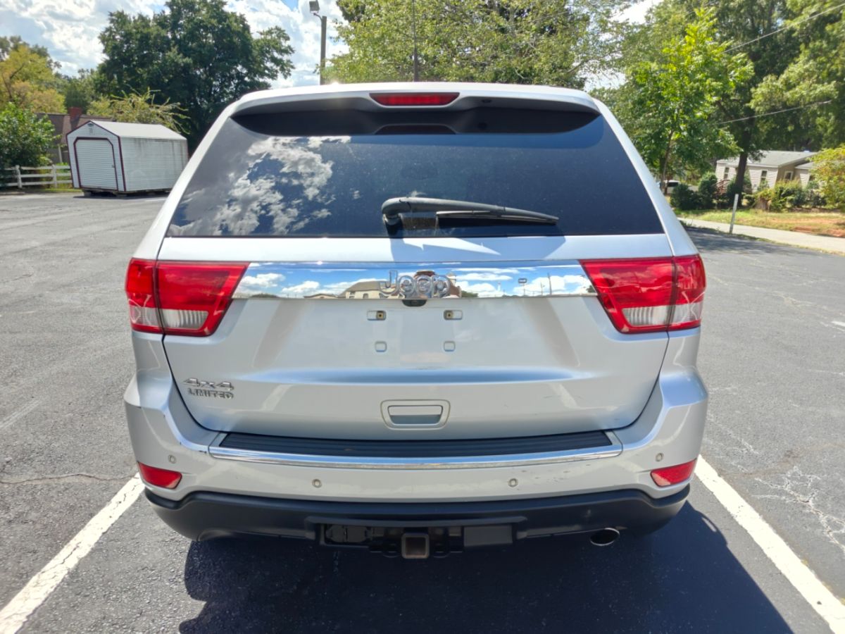 Photo 7 of this Jeep Grand Cherokee