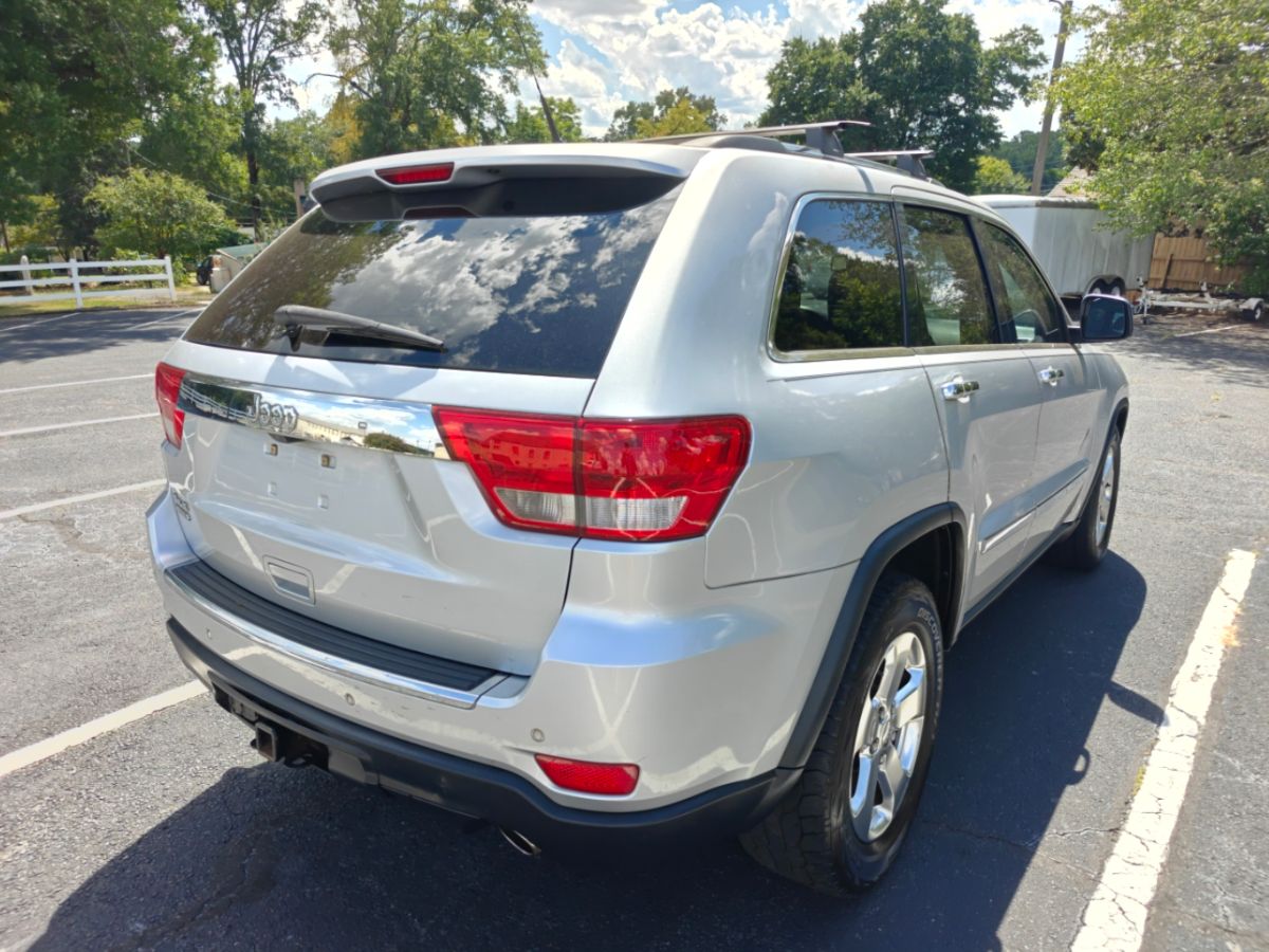 Photo 8 of this Jeep Grand Cherokee