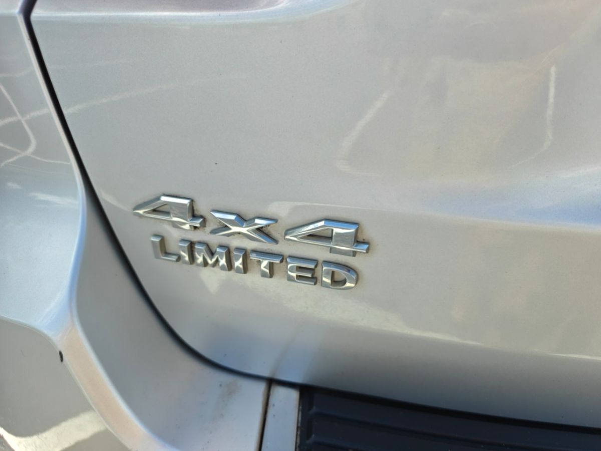 Photo 10 of this Jeep Grand Cherokee
