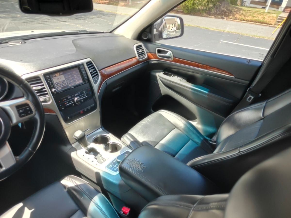 Photo 12 of this Jeep Grand Cherokee