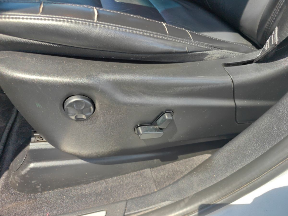 Photo 15 of this Jeep Grand Cherokee