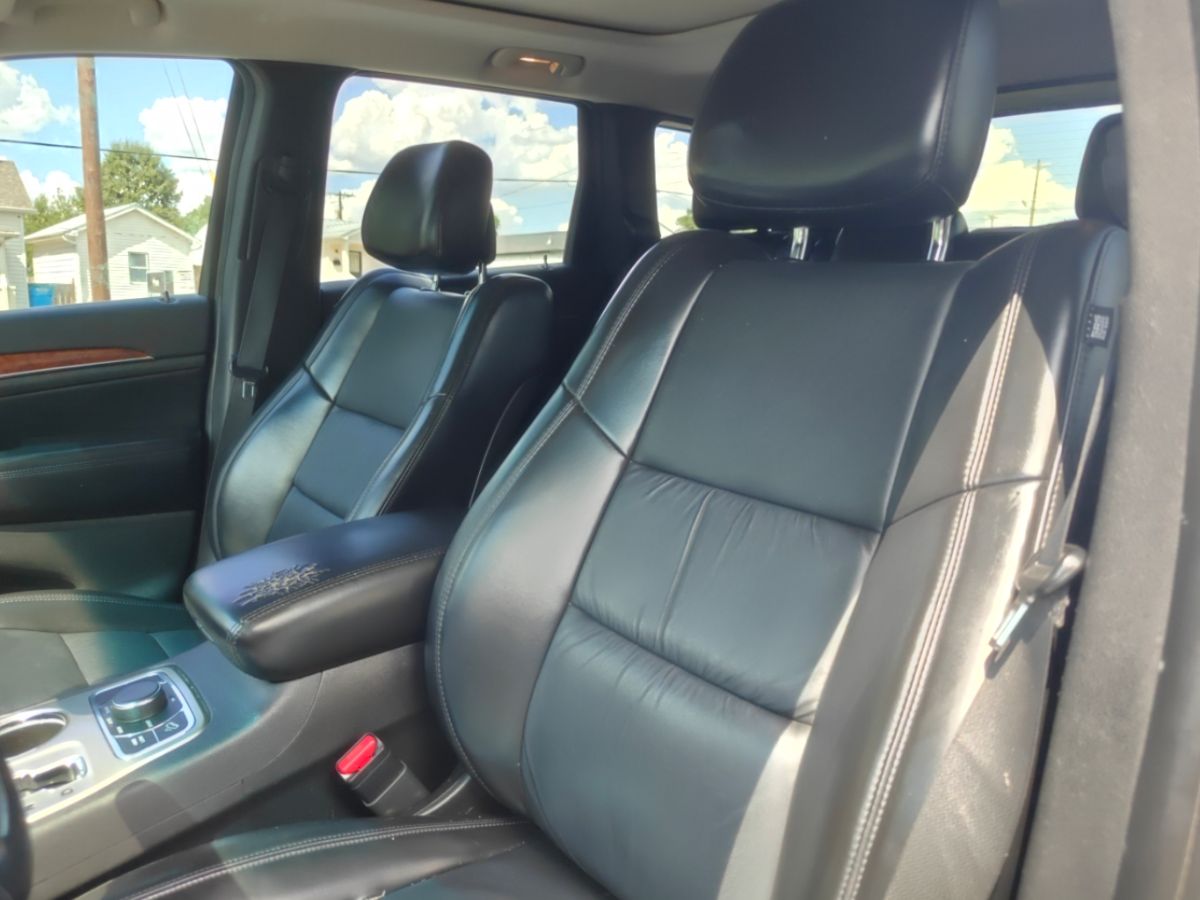 Photo 16 of this Jeep Grand Cherokee