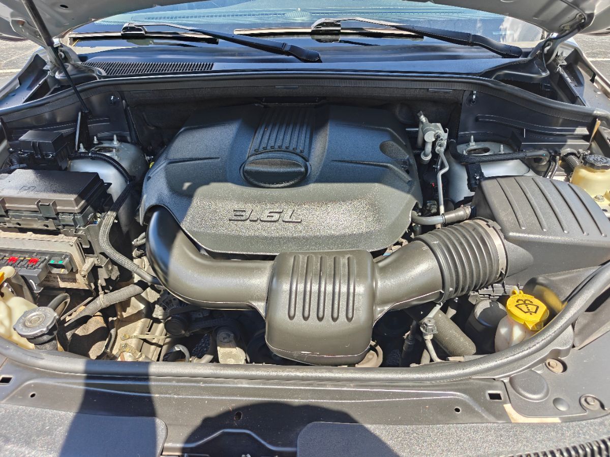 Photo 40 of this Jeep Grand Cherokee