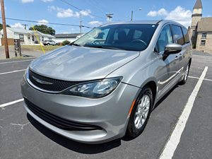 View 2018 Chrysler Pacifica