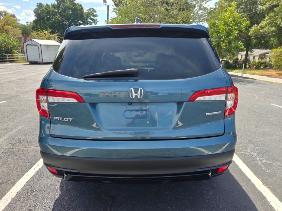 Photo 7 of this Honda Pilot
