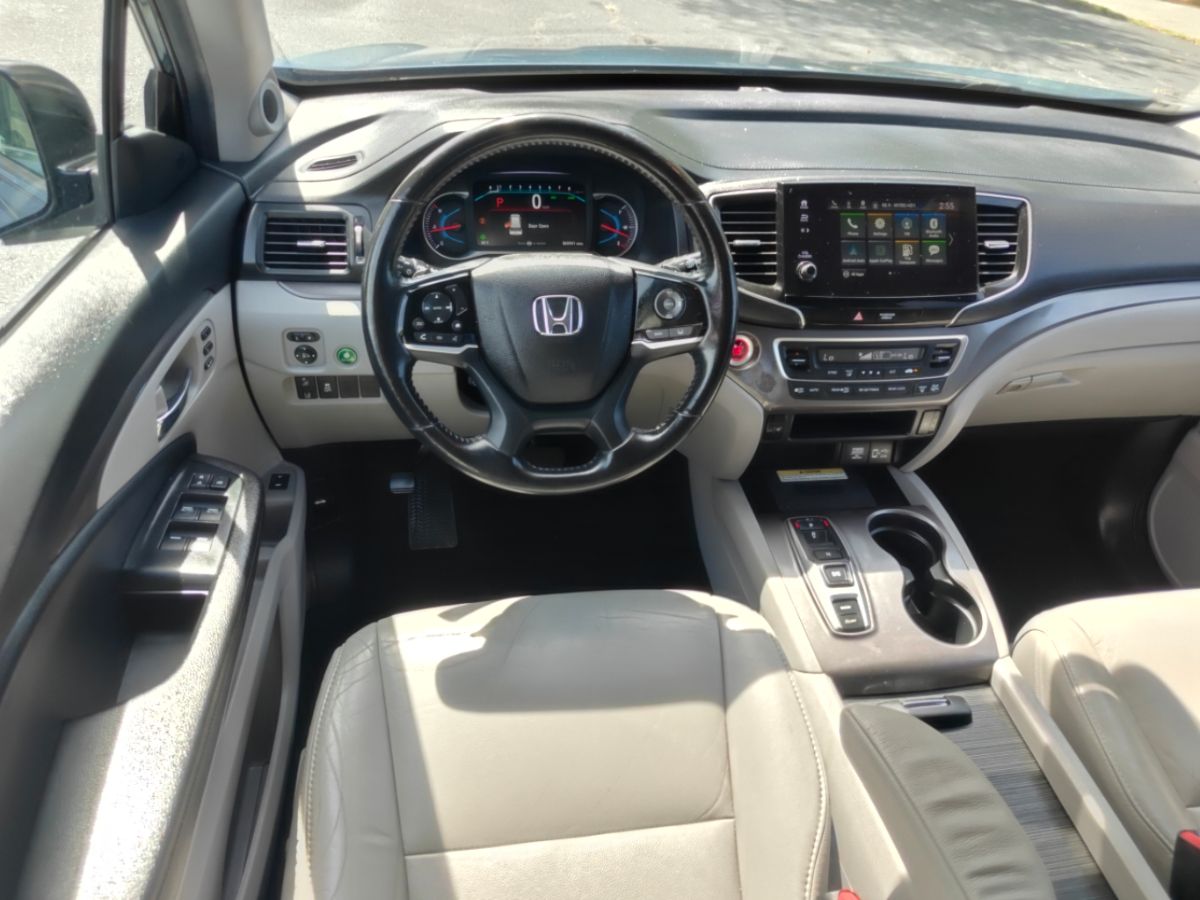 Photo 10 of this Honda Pilot