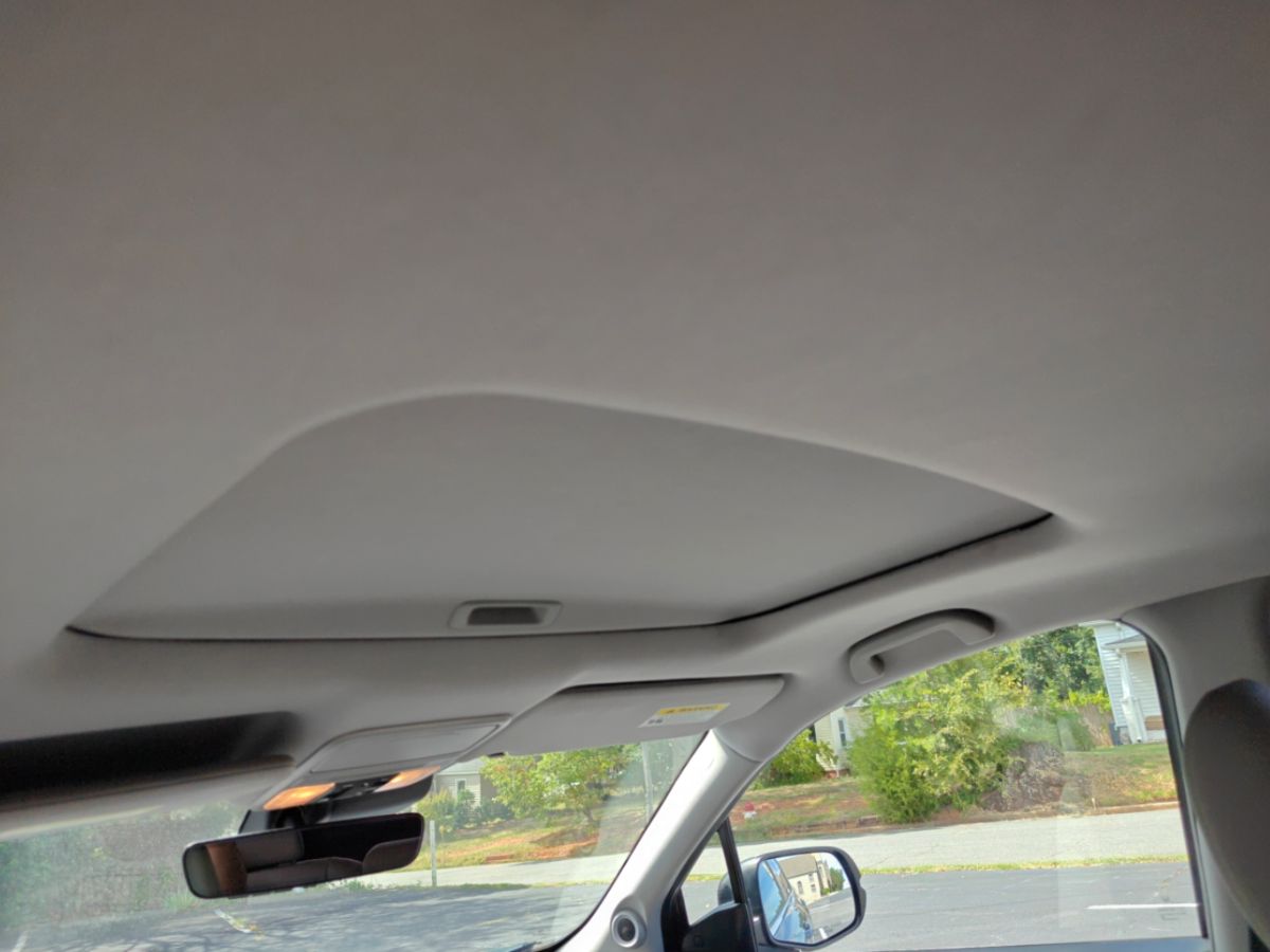 Photo 12 of this Honda Pilot