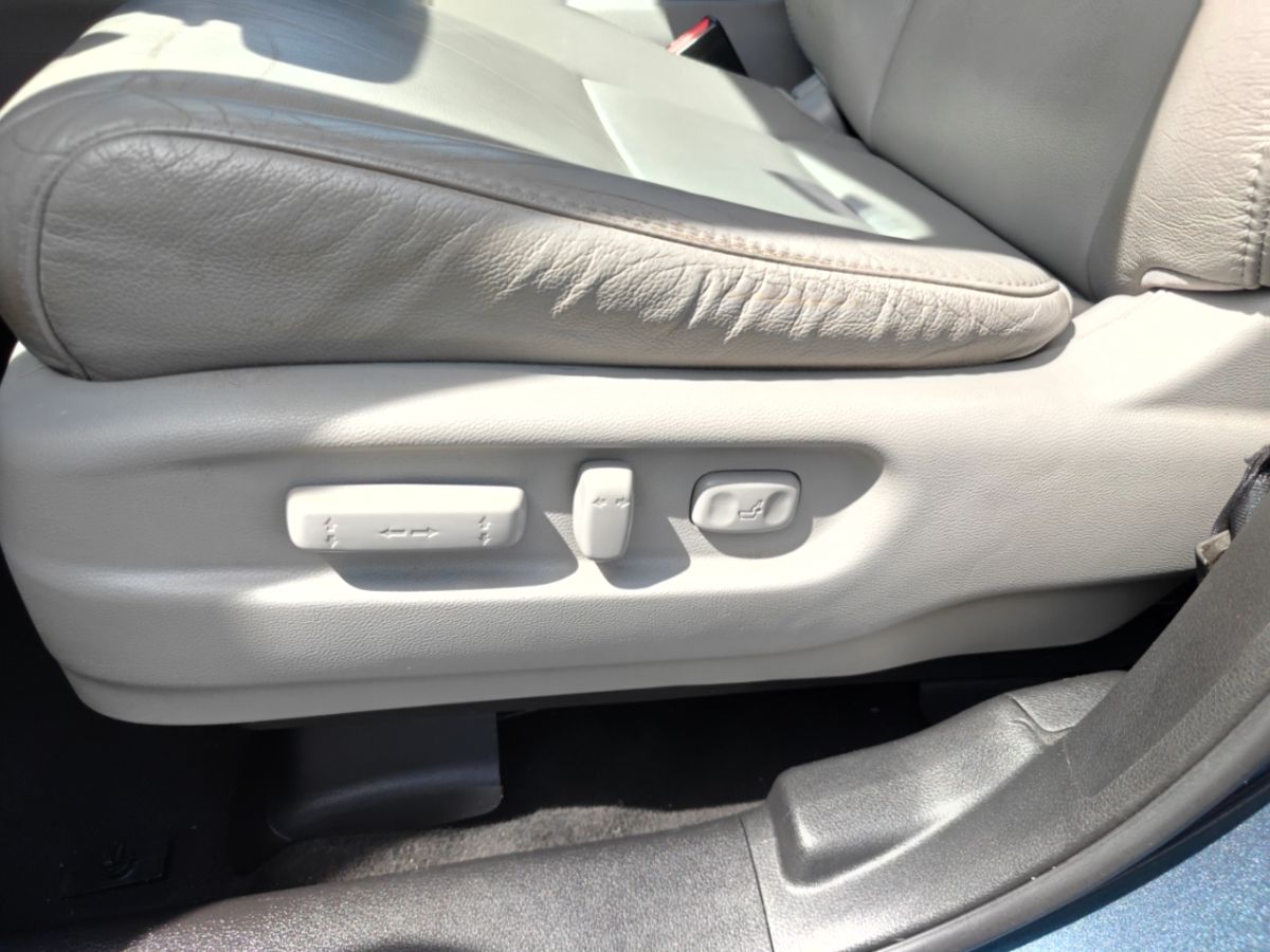 Photo 14 of this Honda Pilot
