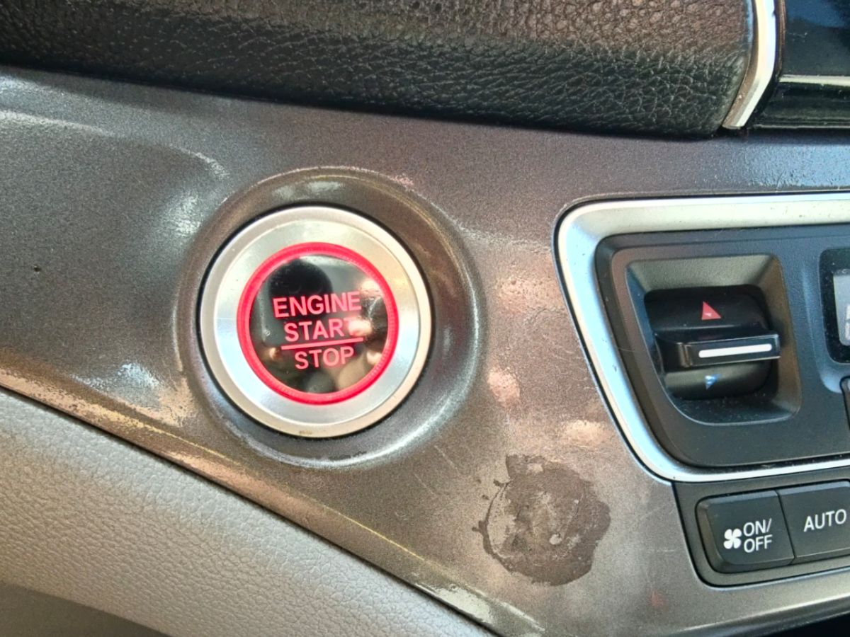 Photo 22 of this Honda Pilot