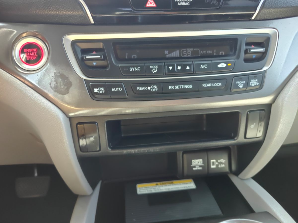 Photo 23 of this Honda Pilot