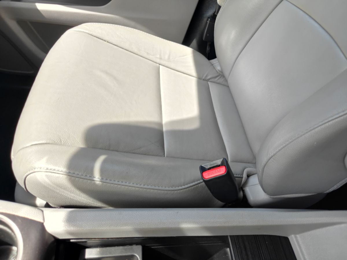 Photo 29 of this Honda Pilot