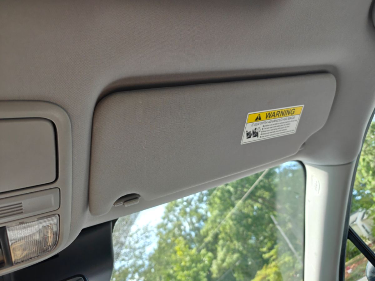 Photo 33 of this Honda Pilot
