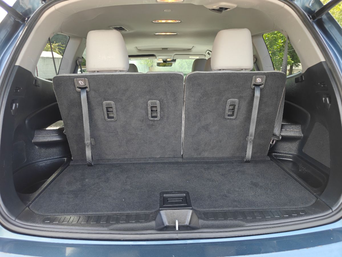 Photo 41 of this Honda Pilot