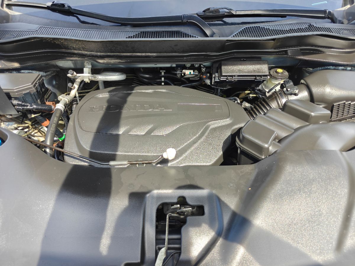 Photo 48 of this Honda Pilot