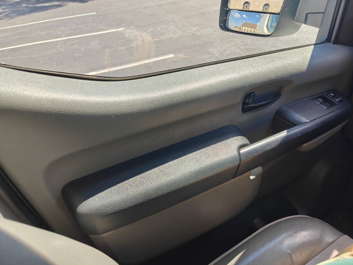 Photo 13 of this Nissan NV Cargo
