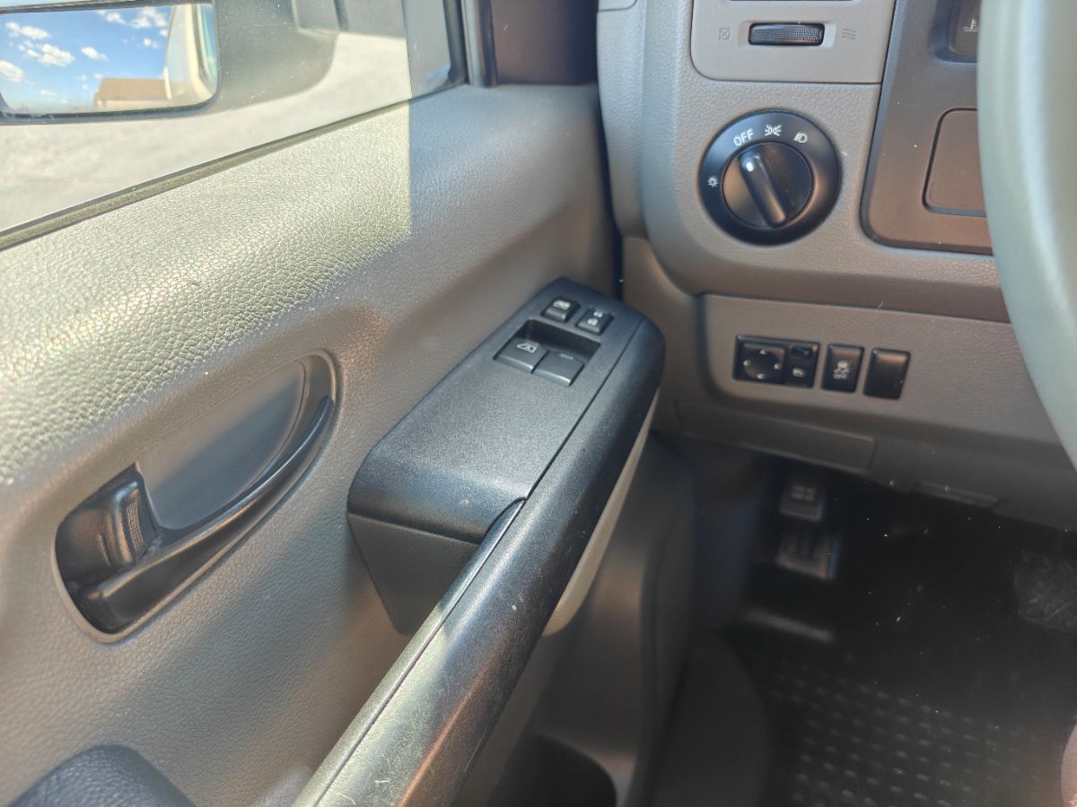 Photo 14 of this Nissan NV Cargo