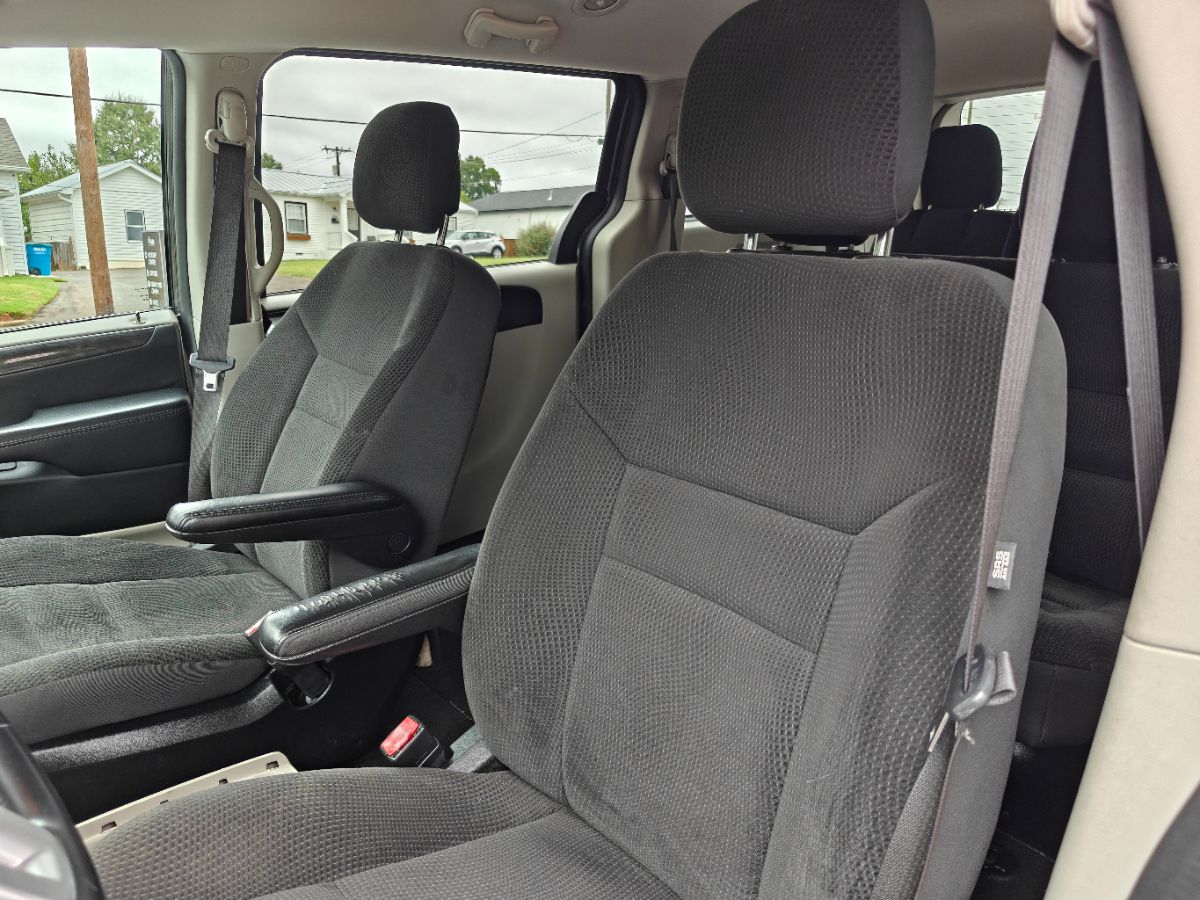 Photo 12 of this Dodge Grand Caravan