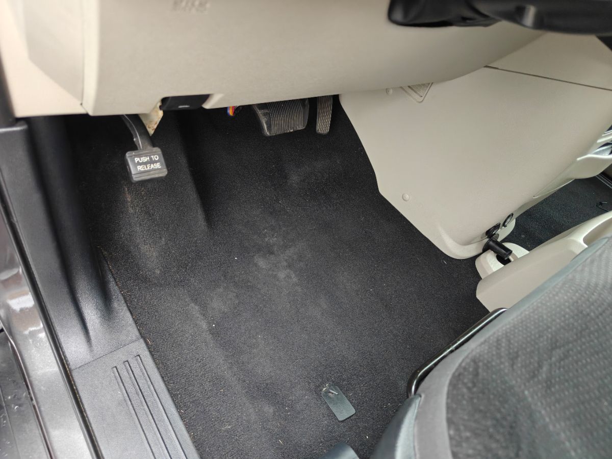 Photo 13 of this Dodge Grand Caravan