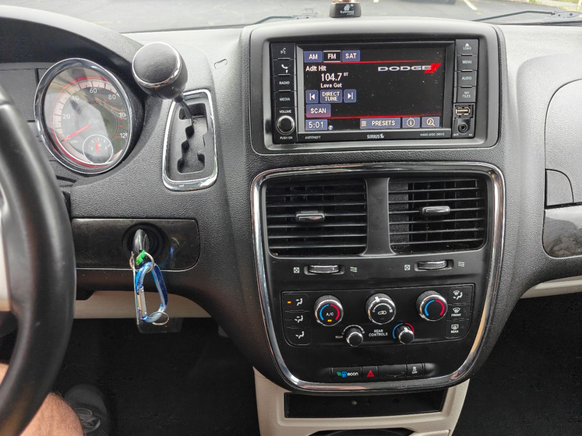 Photo 18 of this Dodge Grand Caravan