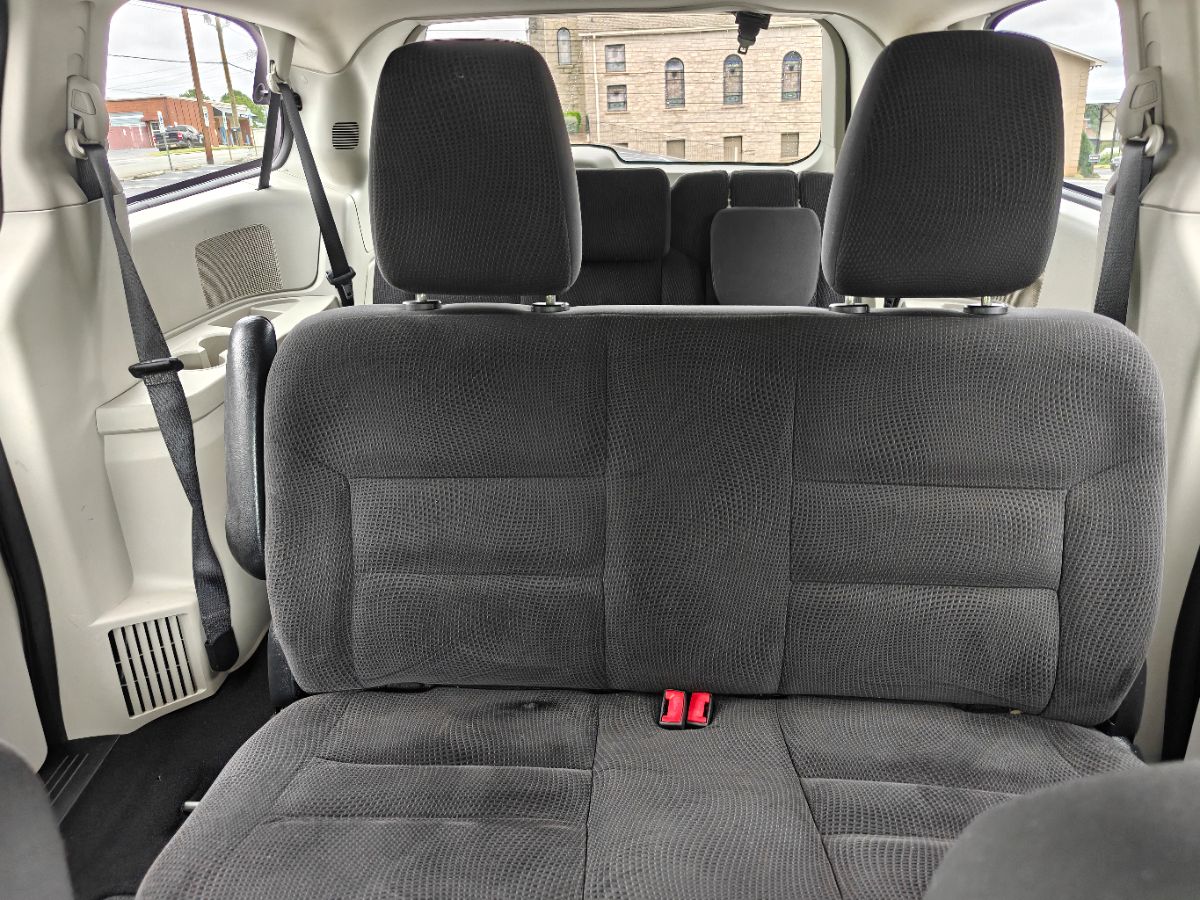 Photo 28 of this Dodge Grand Caravan