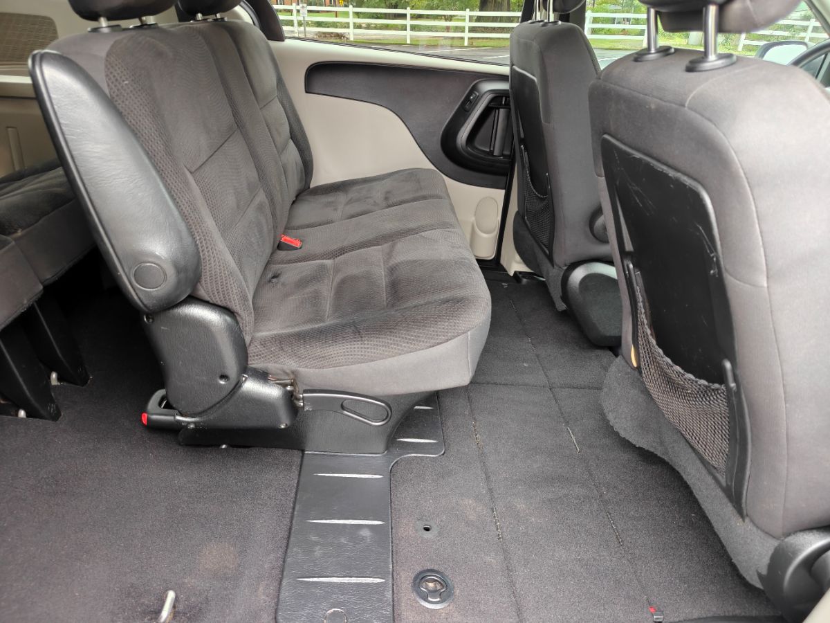 Photo 29 of this Dodge Grand Caravan