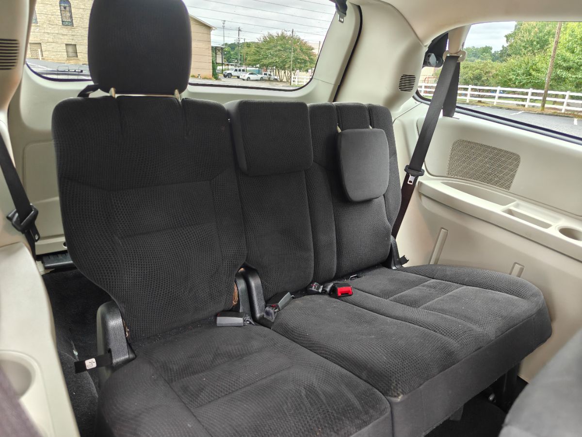 Photo 31 of this Dodge Grand Caravan
