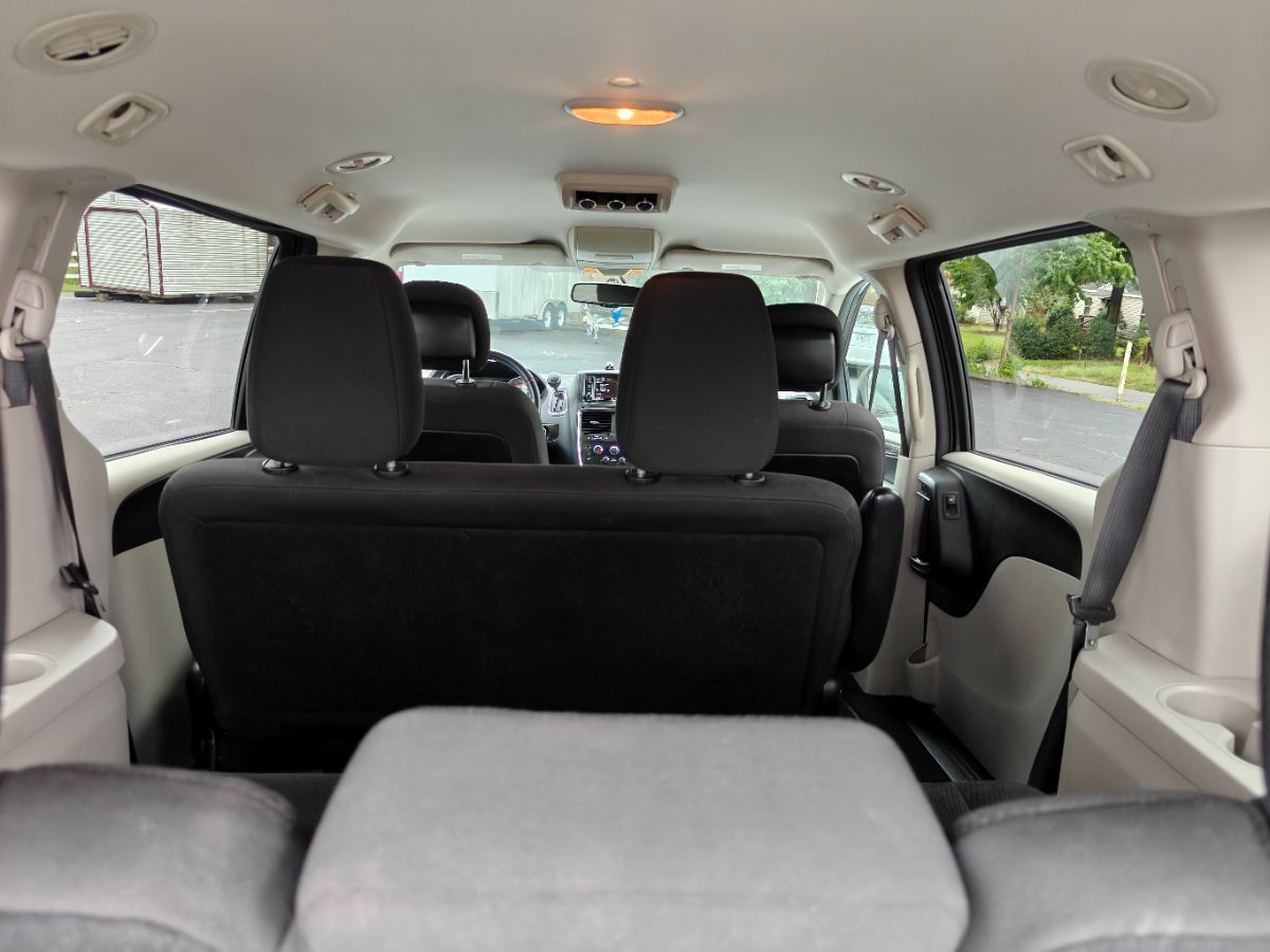 Photo 33 of this Dodge Grand Caravan