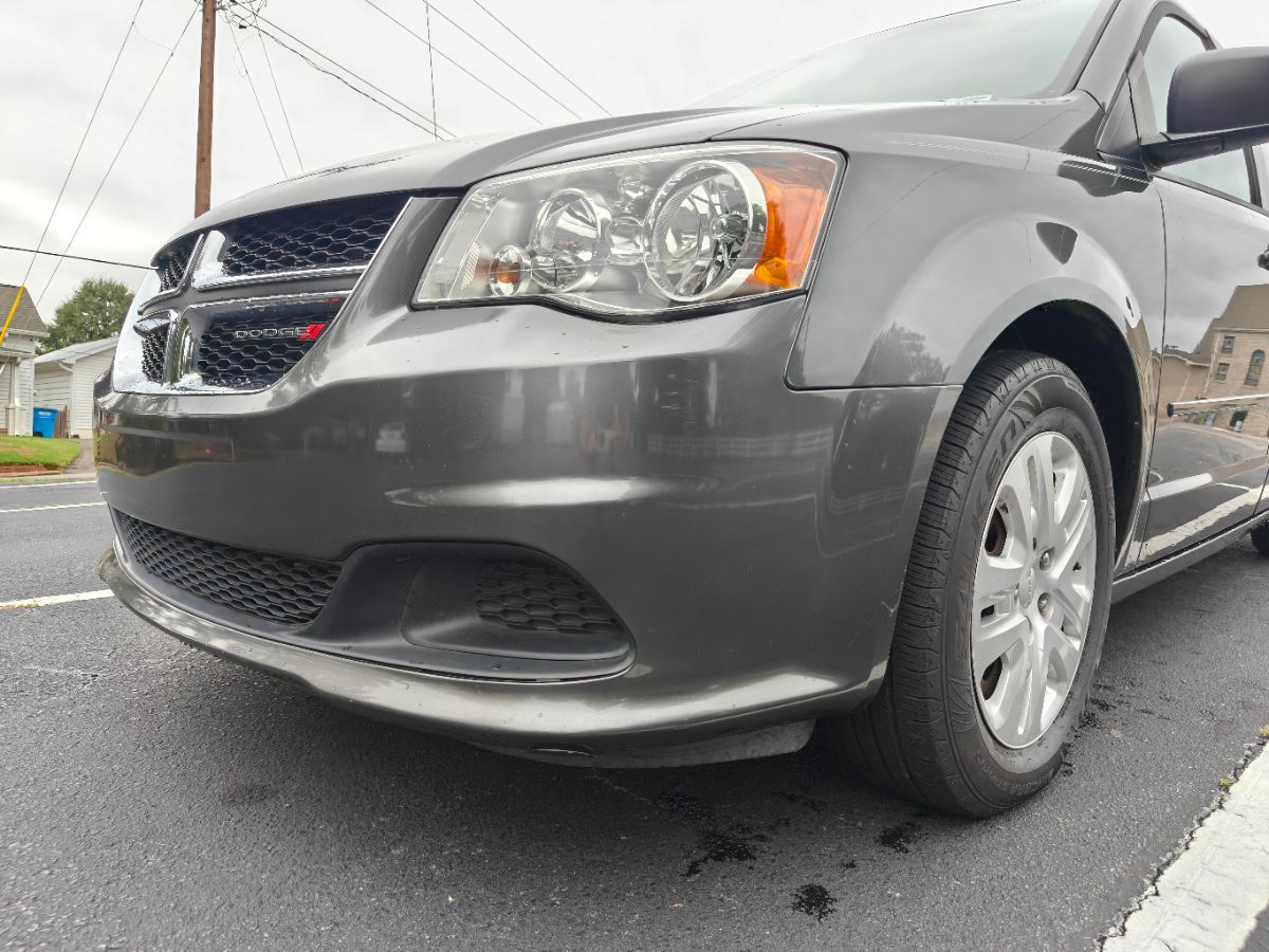 Photo 37 of this Dodge Grand Caravan