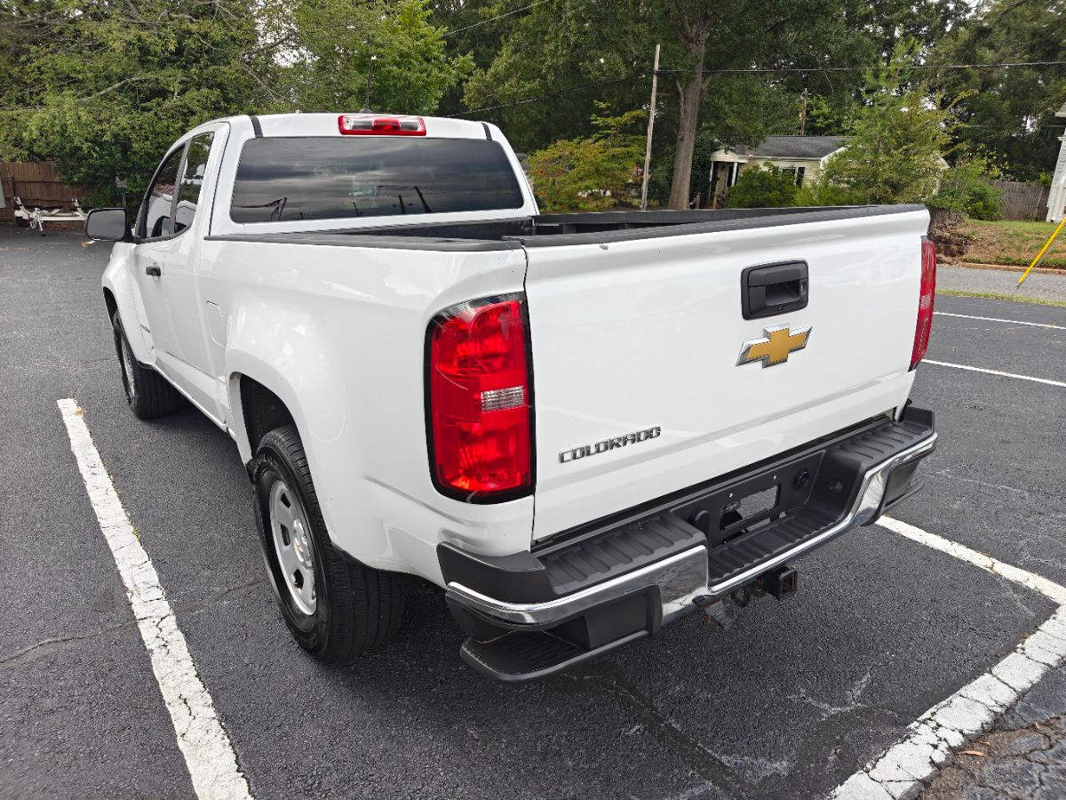 Photo 6 of this Chevrolet Colorado