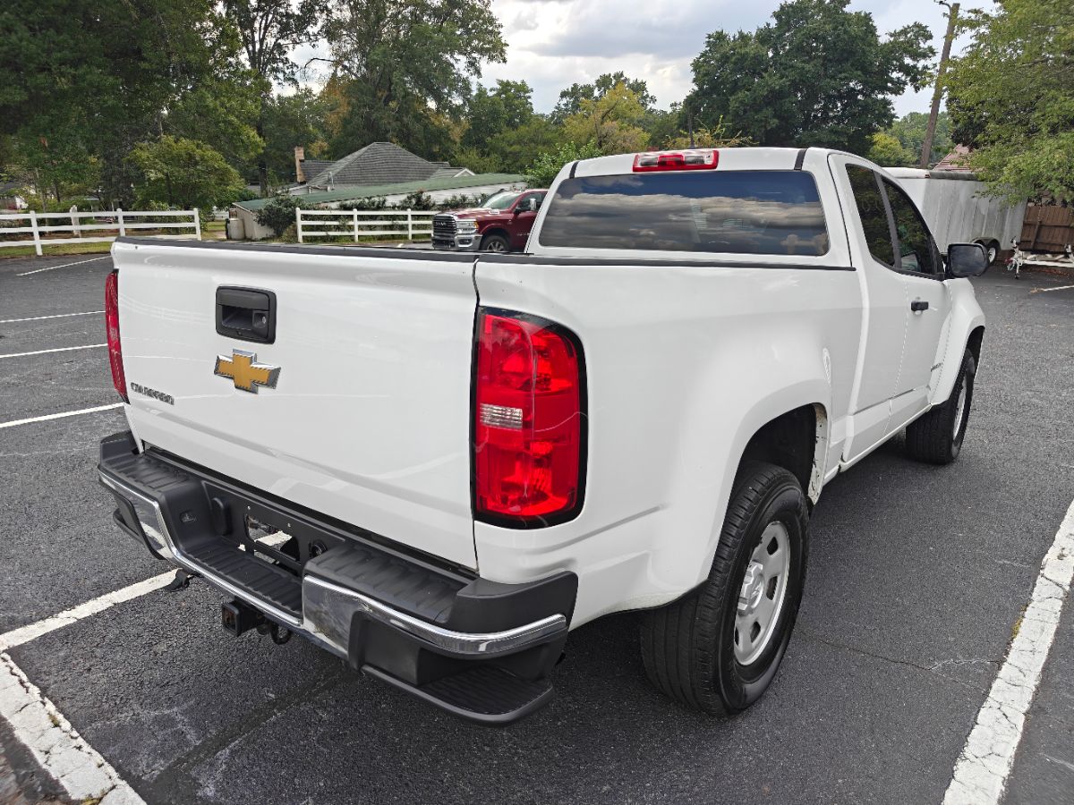 Photo 8 of this Chevrolet Colorado