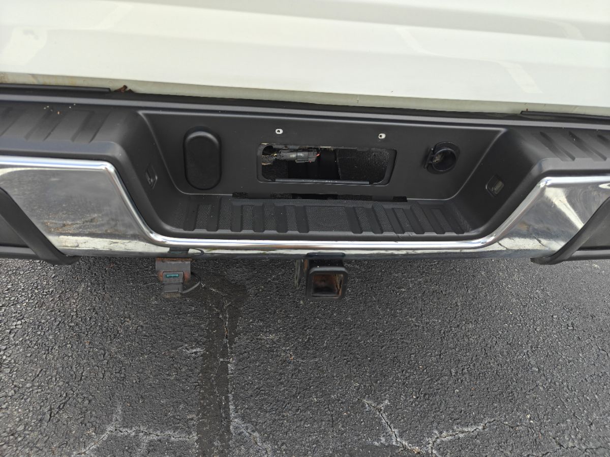 Photo 9 of this Chevrolet Colorado