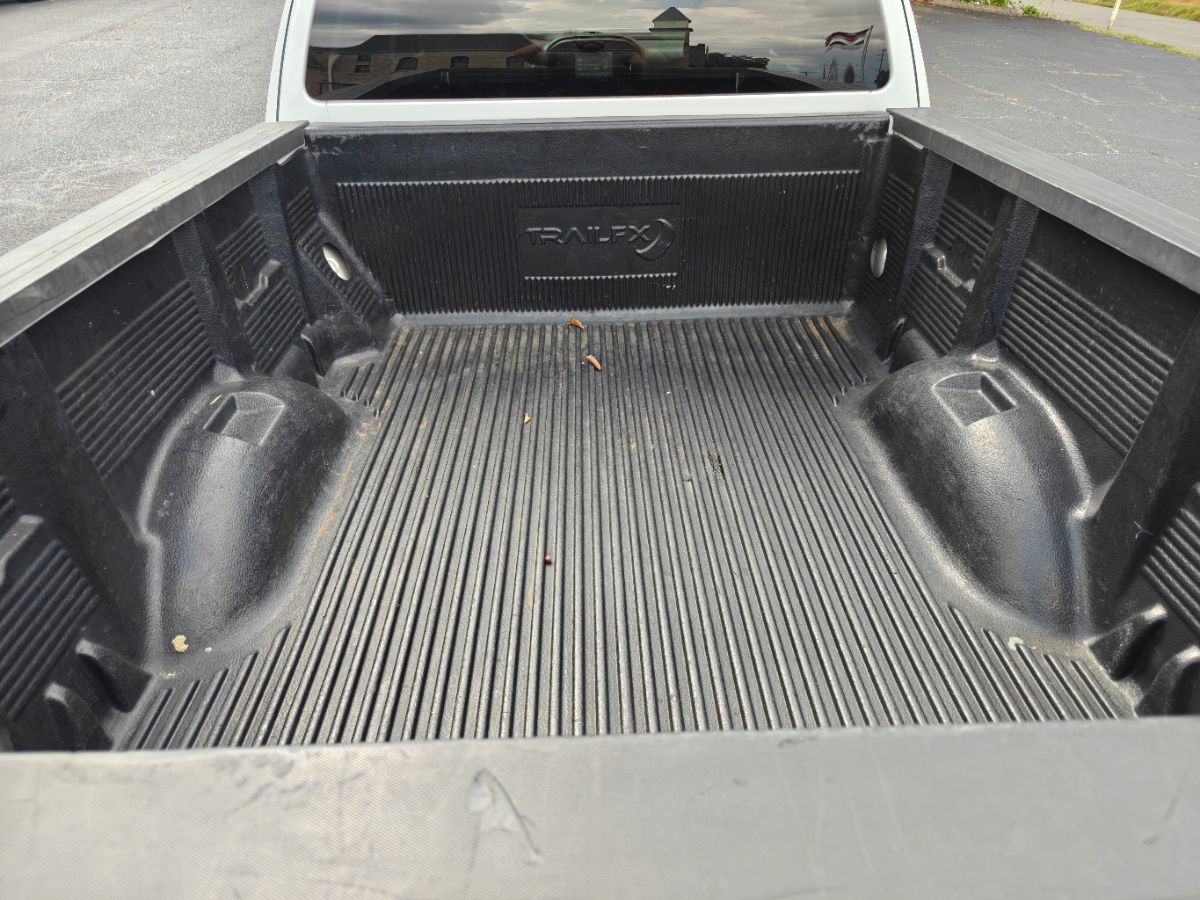 Photo 10 of this Chevrolet Colorado