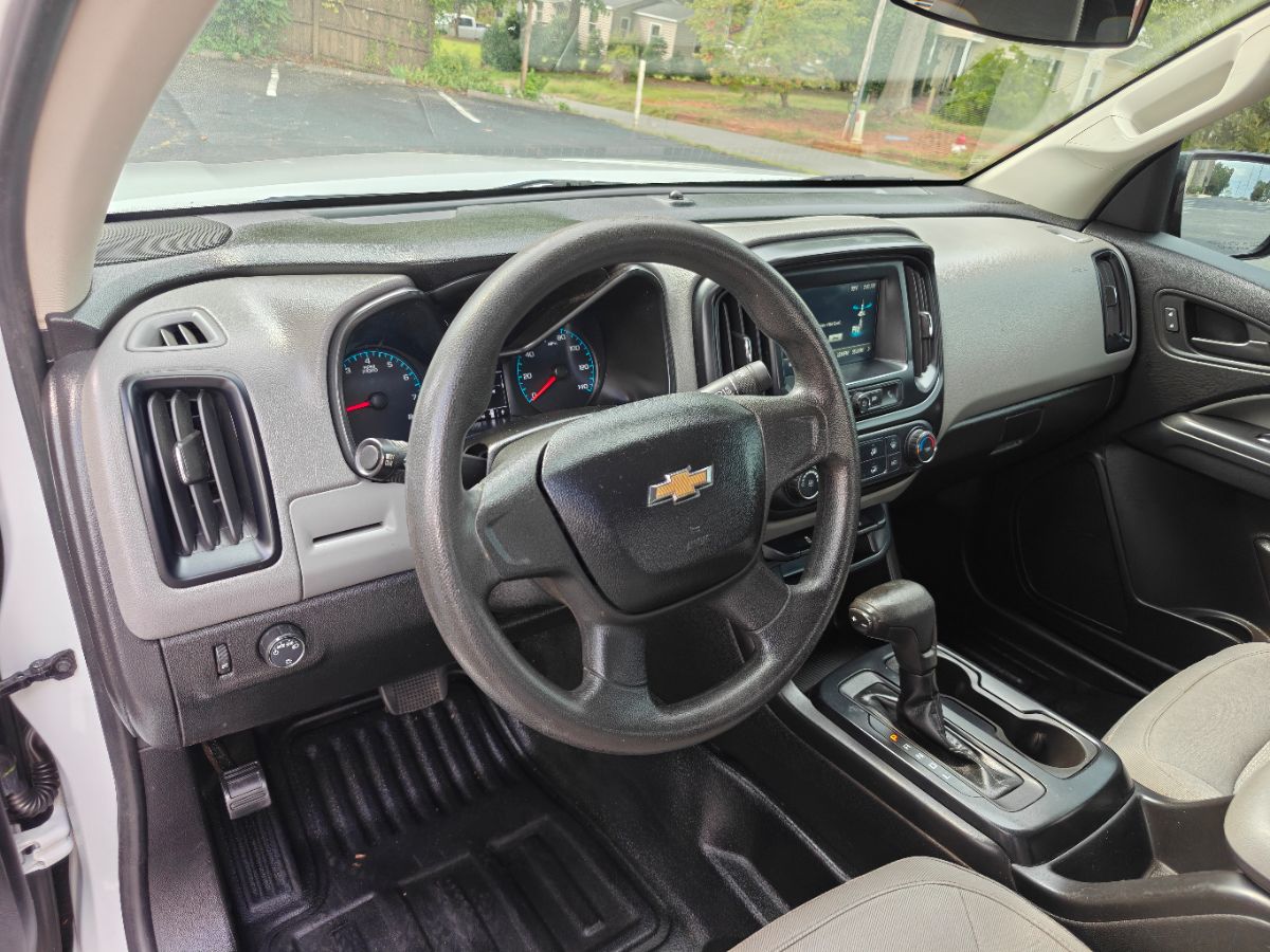 Photo 12 of this Chevrolet Colorado