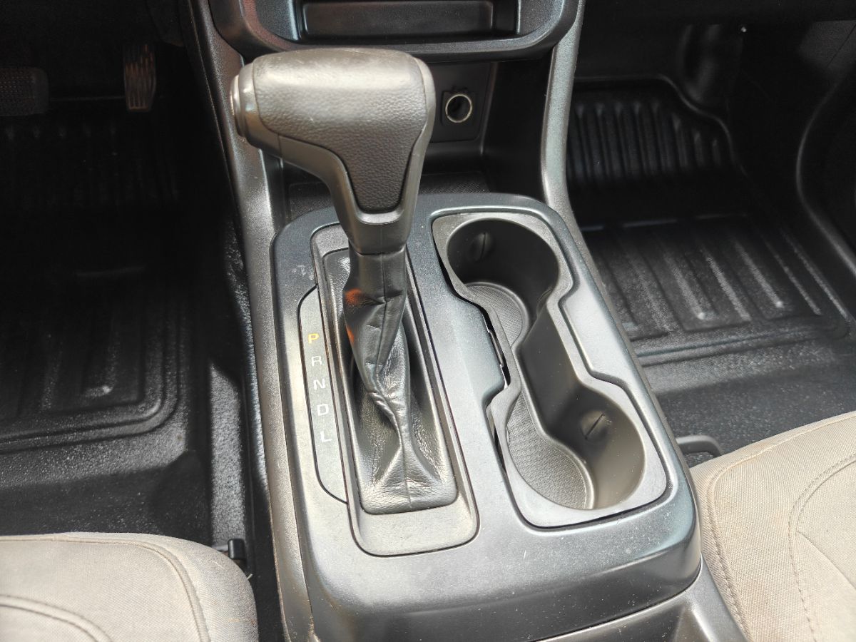 Photo 21 of this Chevrolet Colorado