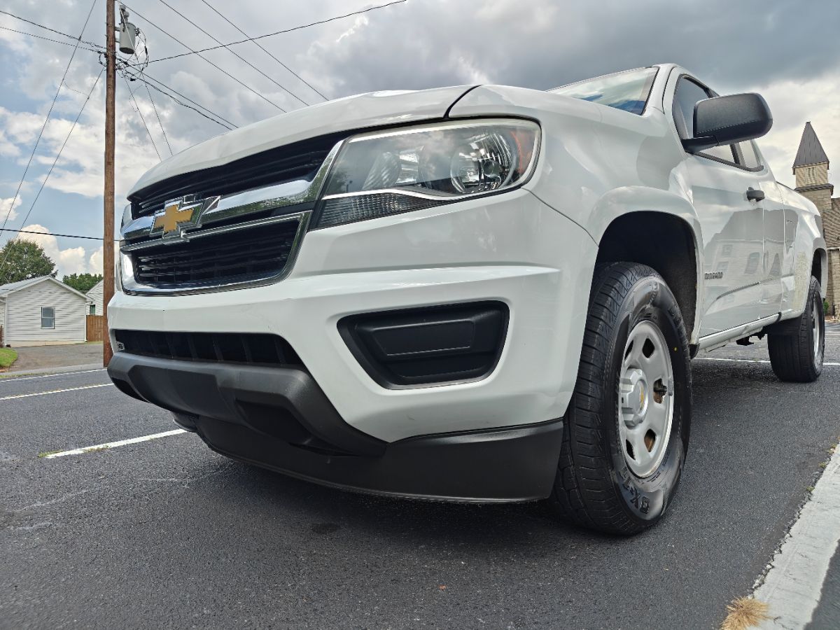 Photo 34 of this Chevrolet Colorado