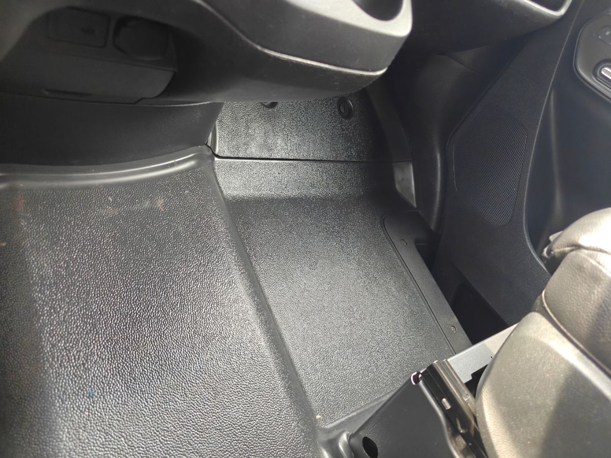 Photo 27 of this Mercedes-Benz Sprinter Passenger Van