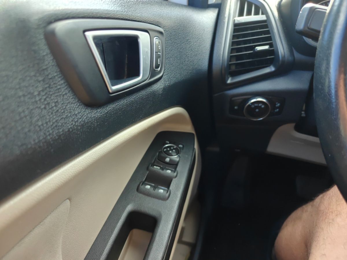 Photo 17 of this Ford EcoSport