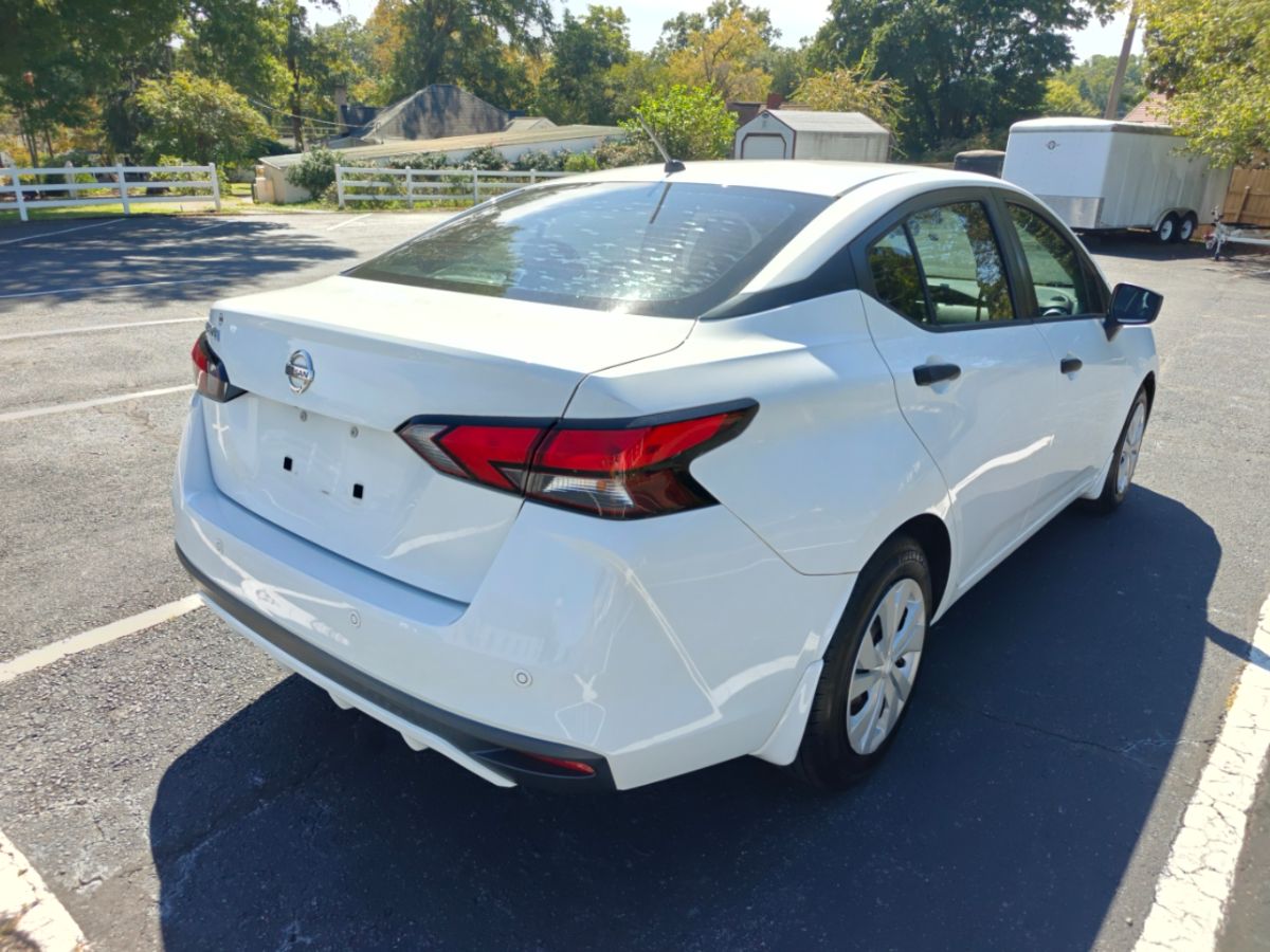 Photo 8 of this Nissan Versa
