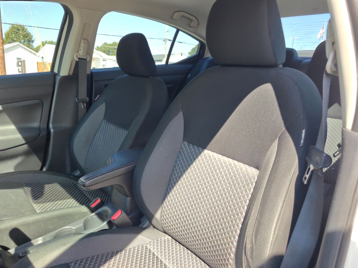 Photo 12 of this Nissan Versa