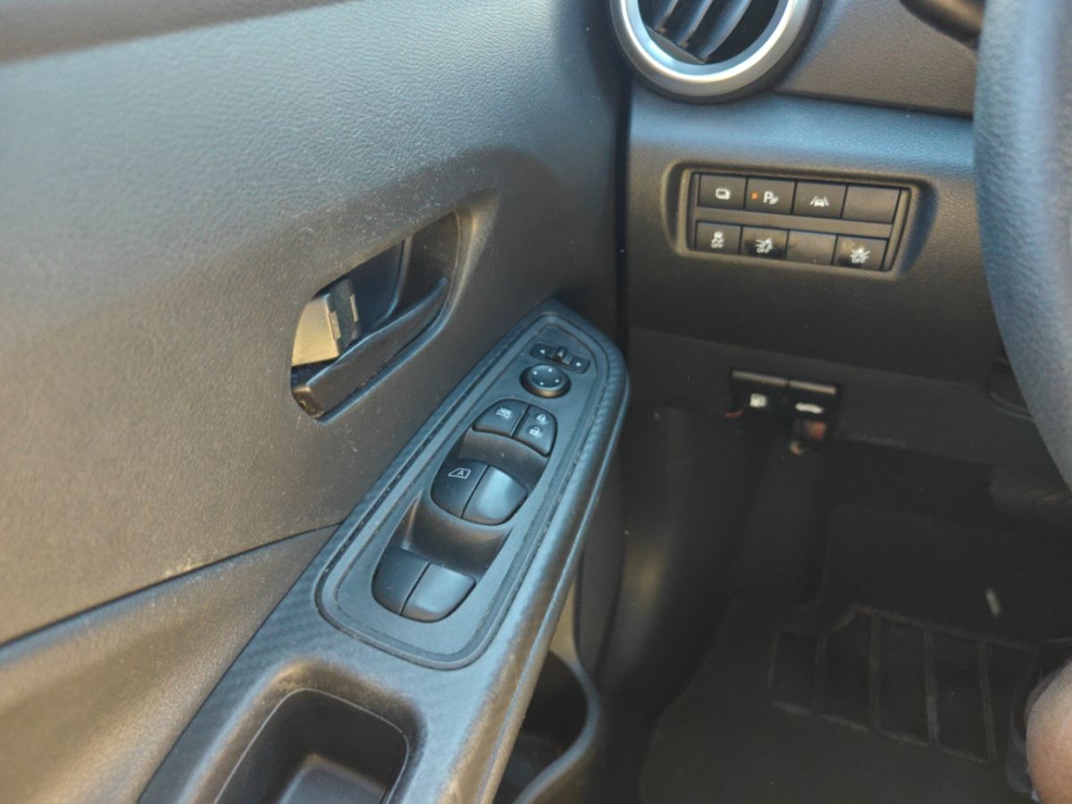 Photo 15 of this Nissan Versa