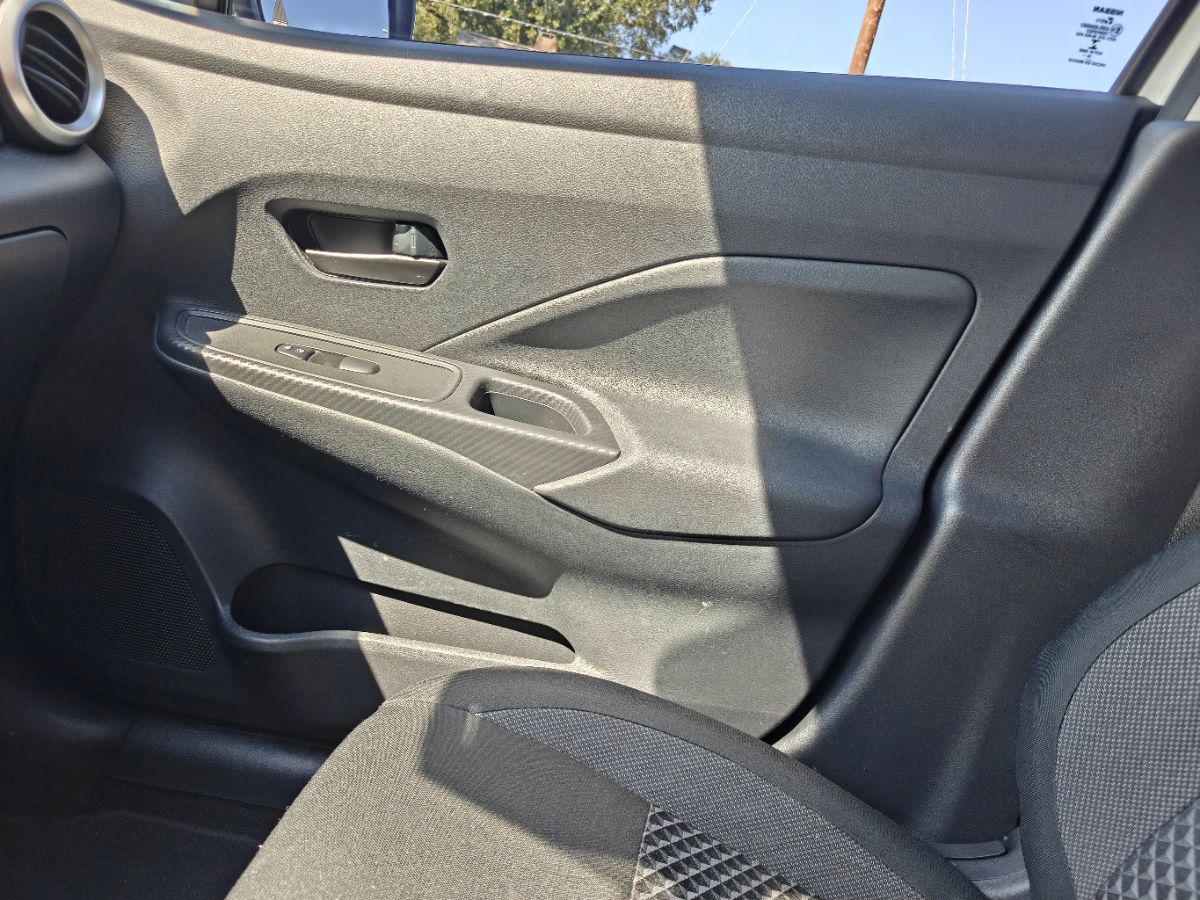 Photo 25 of this Nissan Versa