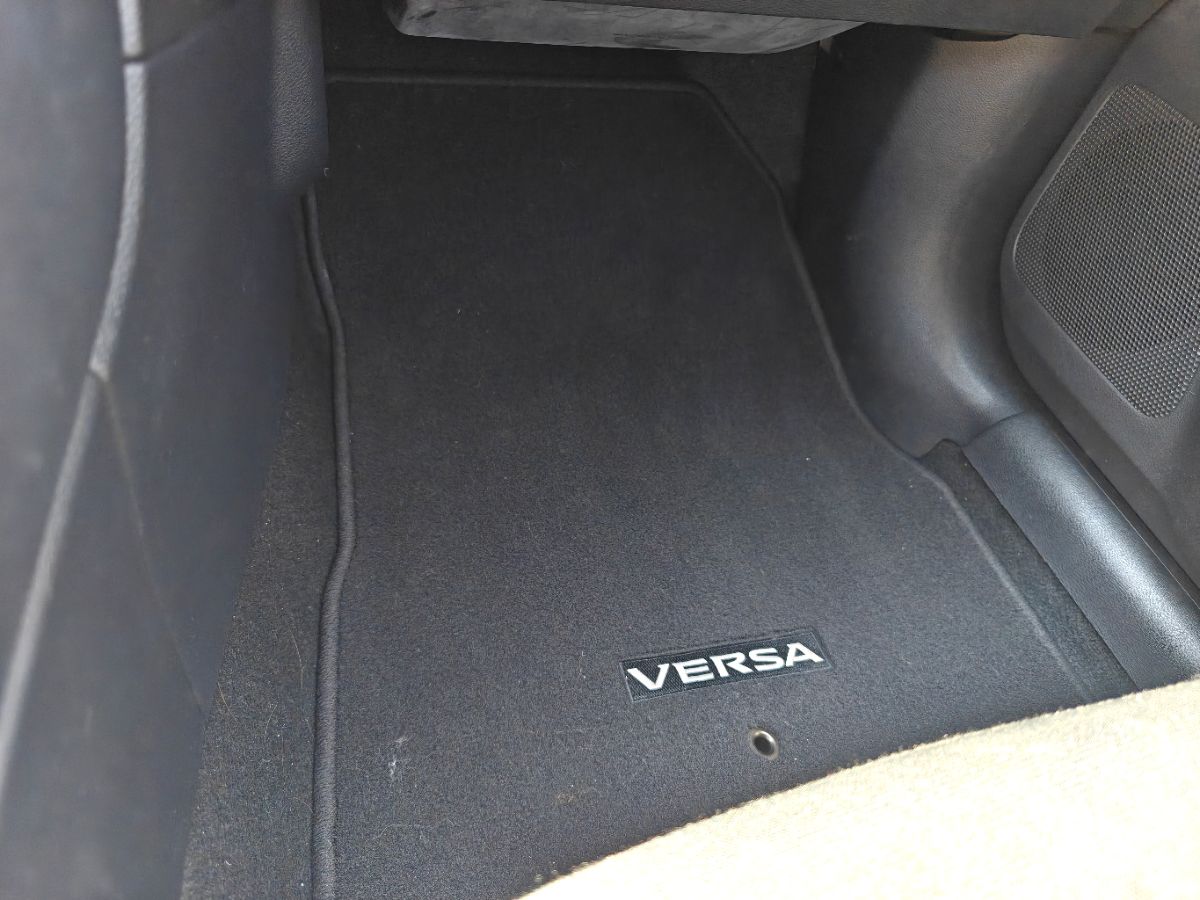 Photo 26 of this Nissan Versa