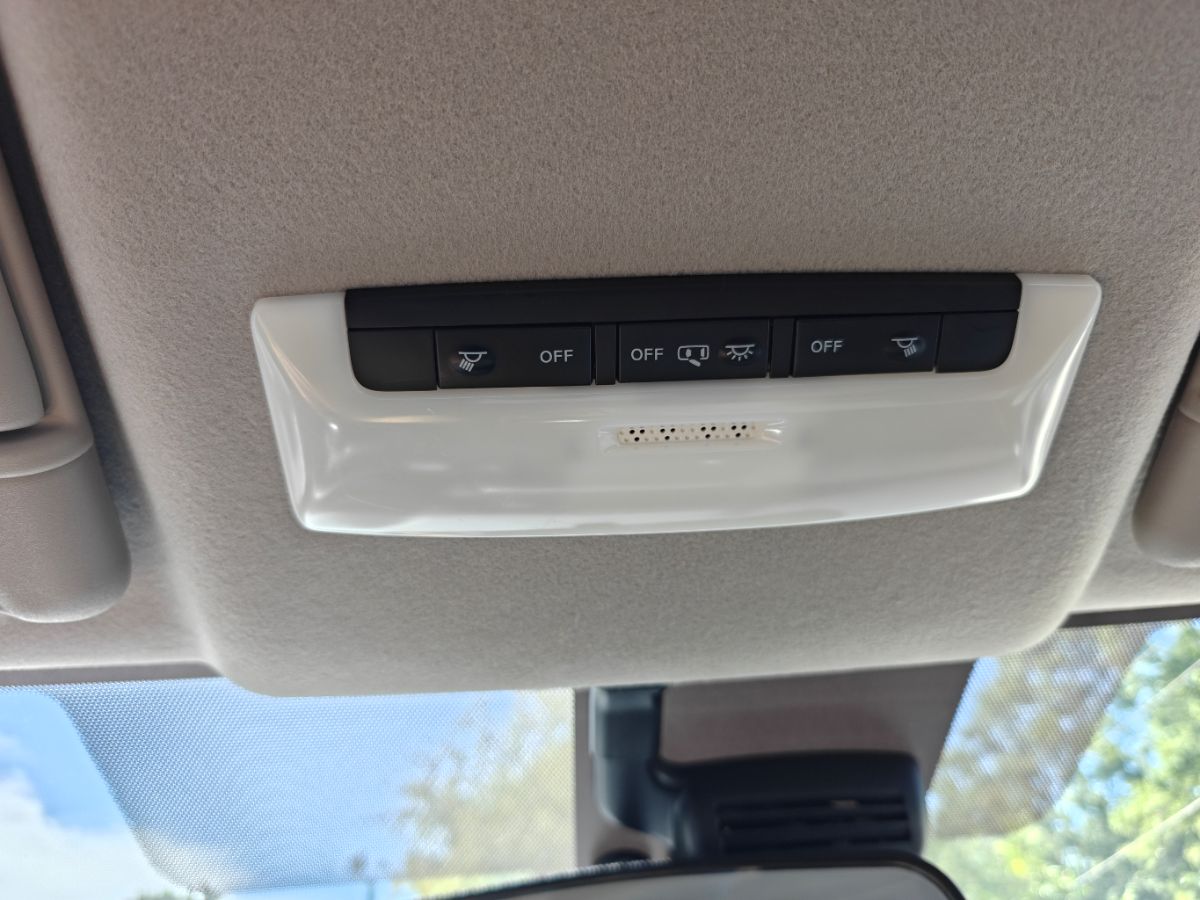 Photo 27 of this Nissan Versa