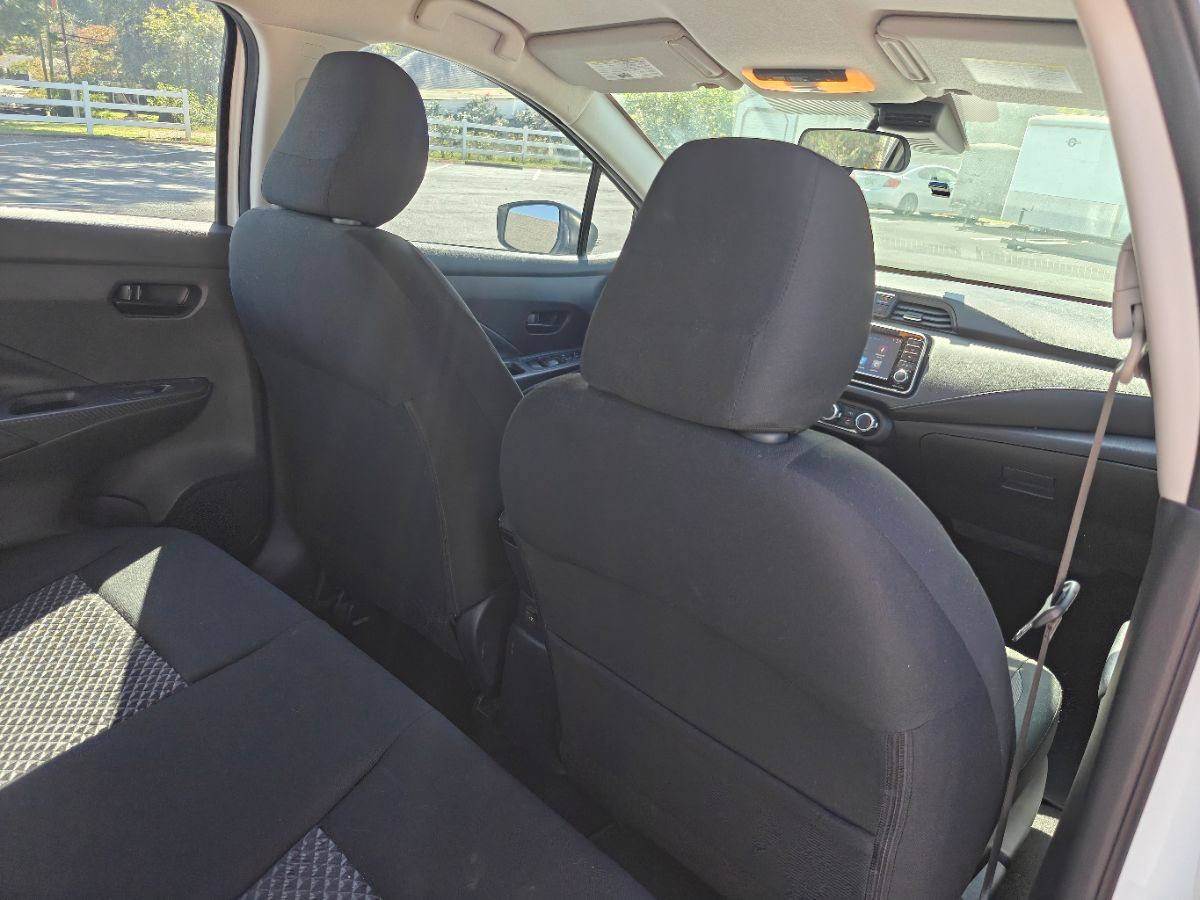 Photo 33 of this Nissan Versa