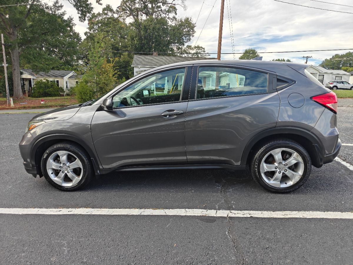 Photo 5 of this Honda HR-V