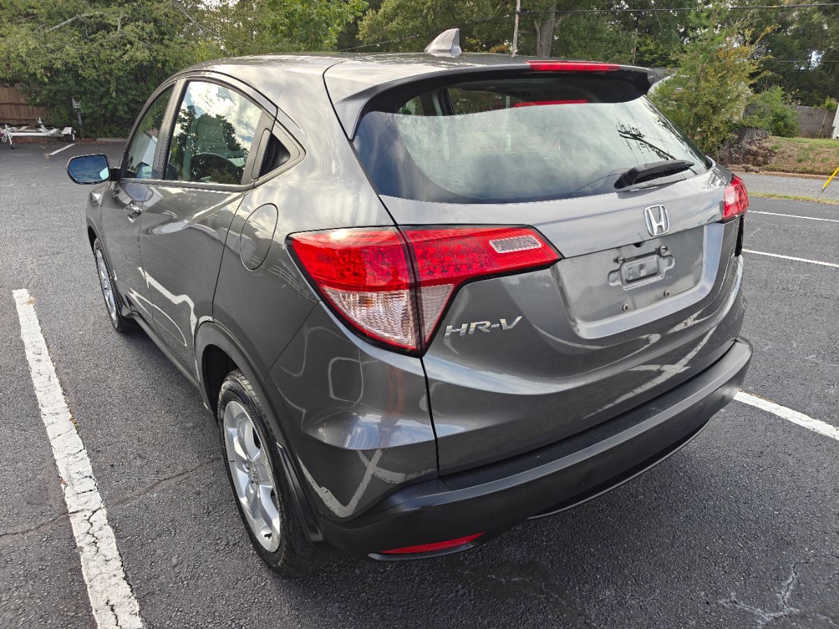 Photo 6 of this Honda HR-V